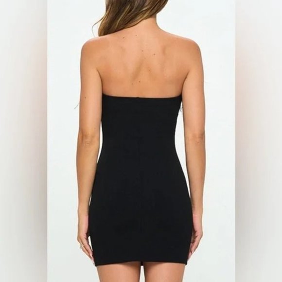 Lovely Day | Black Mini Strapless Faux Feather Party Dress - Picture 4 of 7